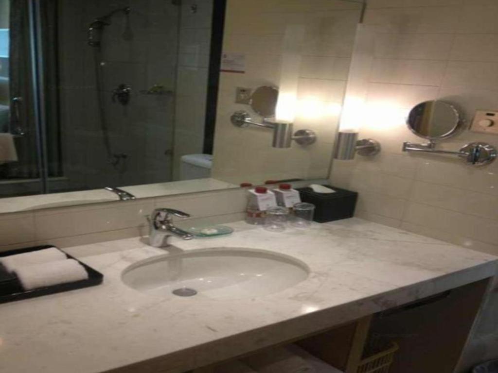 Ramada Plaza Shenyang Citycenter Kültér fotó