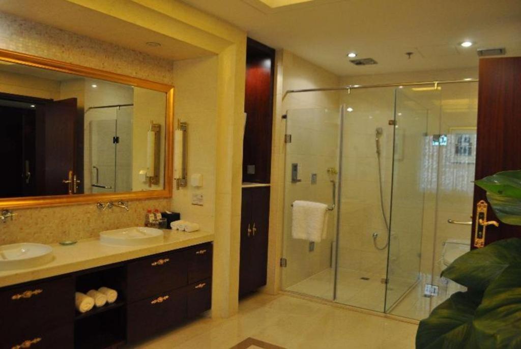 Ramada Plaza Shenyang Citycenter Kültér fotó